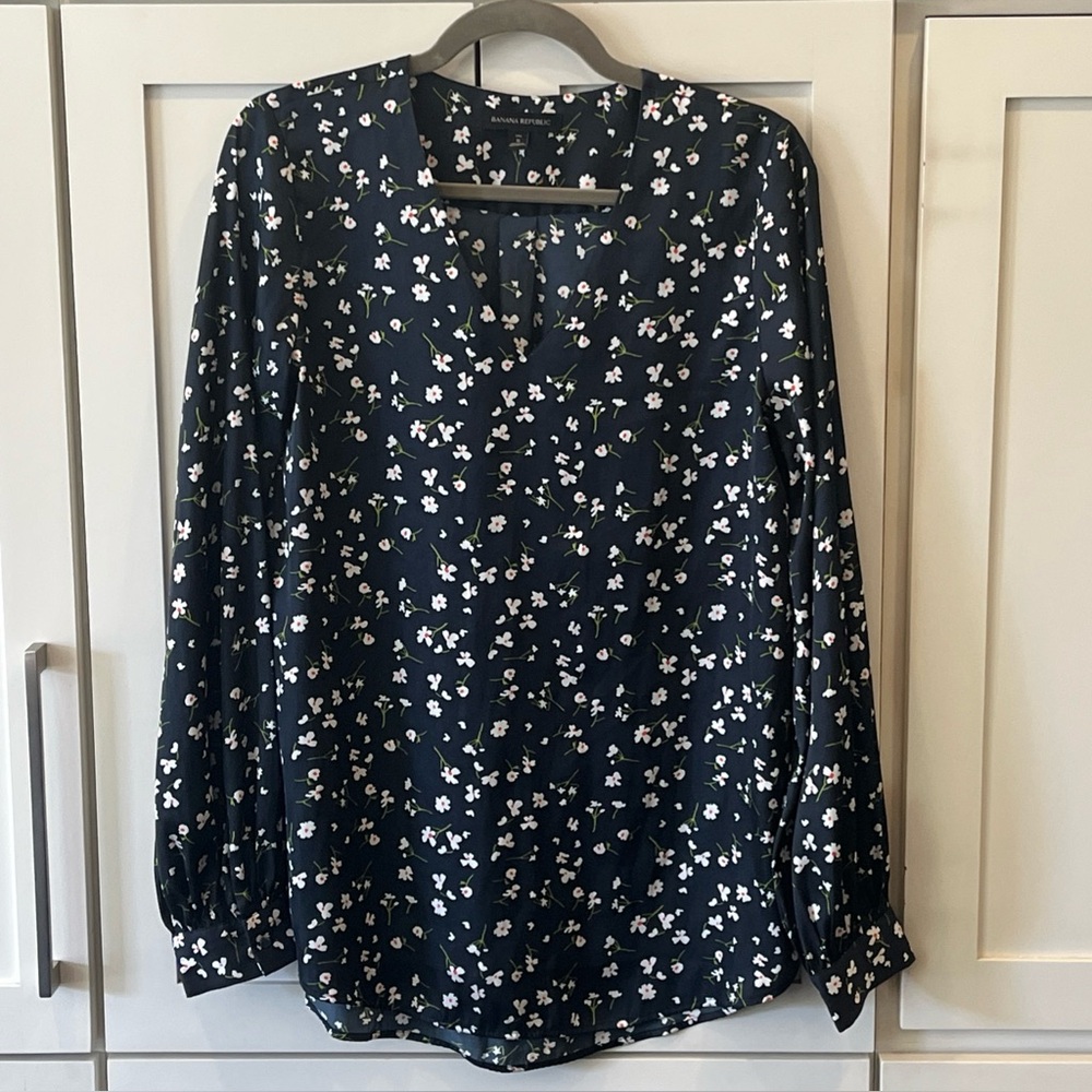 Banana Republic Navy Blue Daisy Slip on Tunic Blouse Top Small Tall